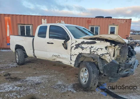 2018 Toyota Tacoma Access Cab z USA, uszkodzony, nr VIN 5TFRX5GN3JX124340